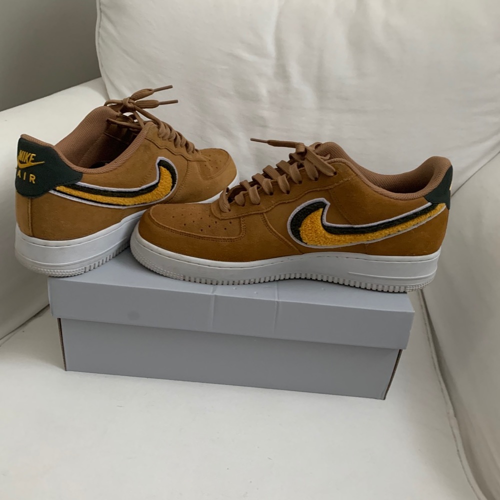 Air Force 1 - Picture 4 of 6